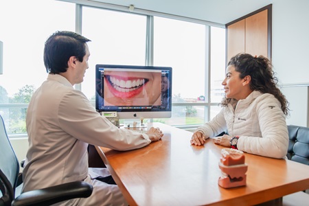 beneficios de los implantes dentales en Lima