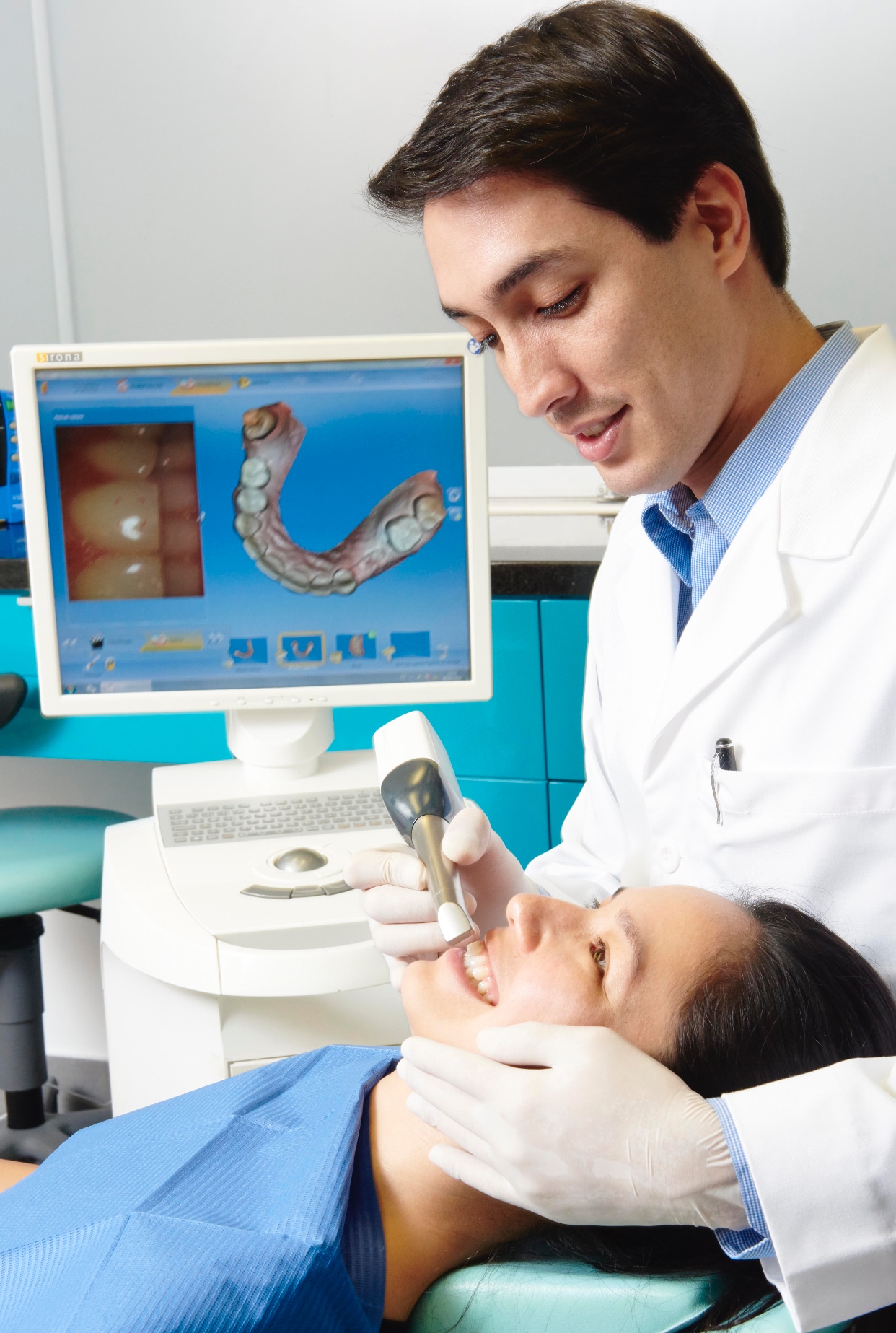 Restore your dental implants in Lima